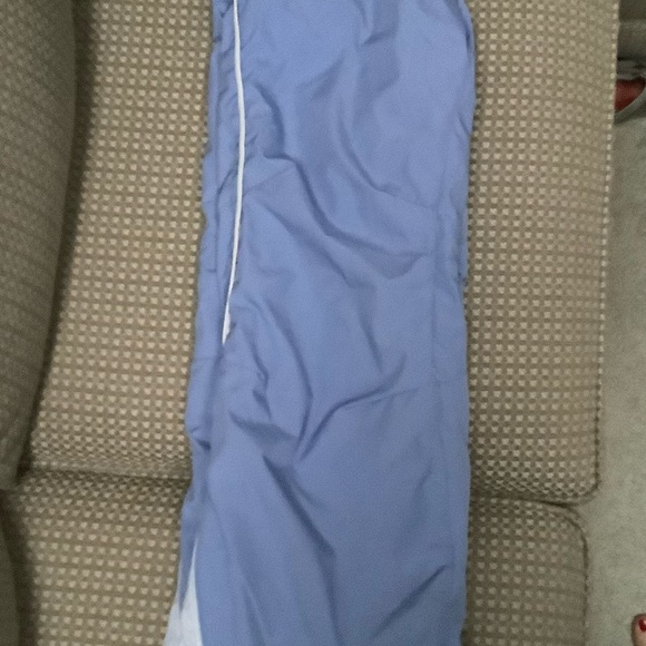 Like new Periwinkle blue color block ski pants with beautiful white piping - Picture 2 of 4